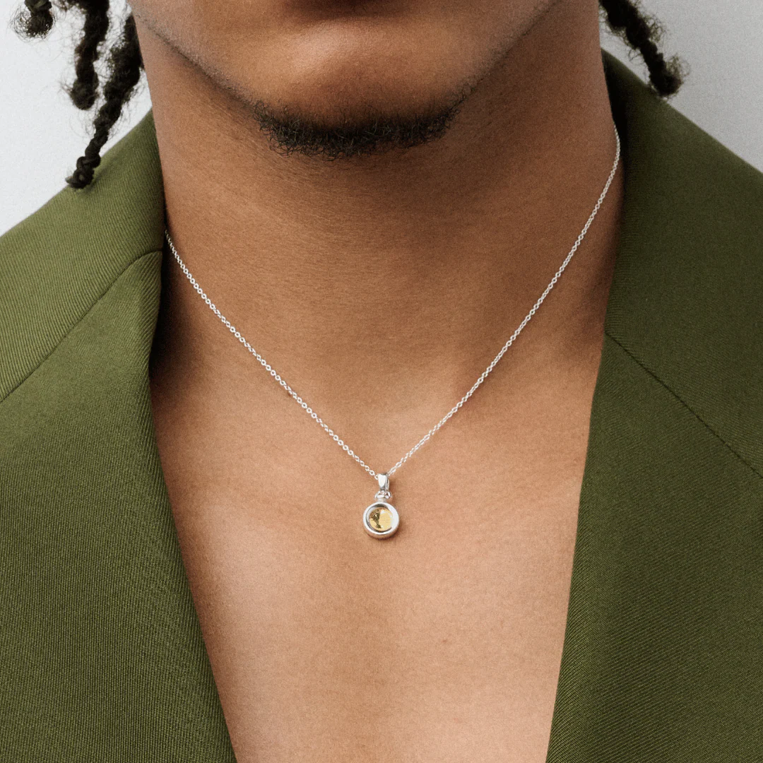 Britannia 1/40oz Pendant with 18 inch Trace Chain, Sterling Silver - Image 5