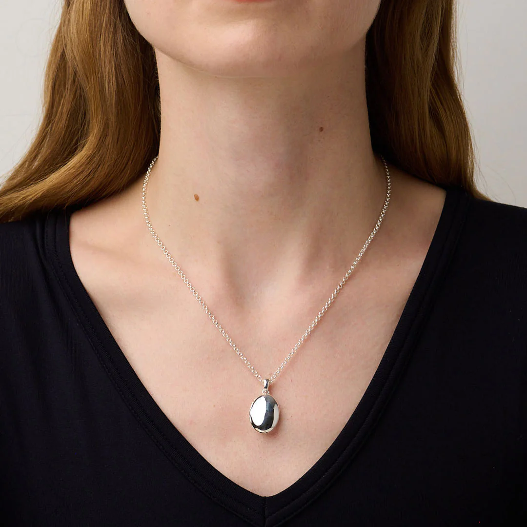 886 Oval Locket With Chain Sterling Silver - Image 4