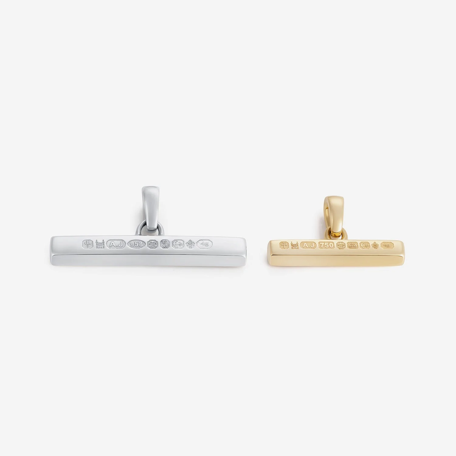 886 Small T-Bar Pendant with Chain in 18ct Yellow Gold - Image 3