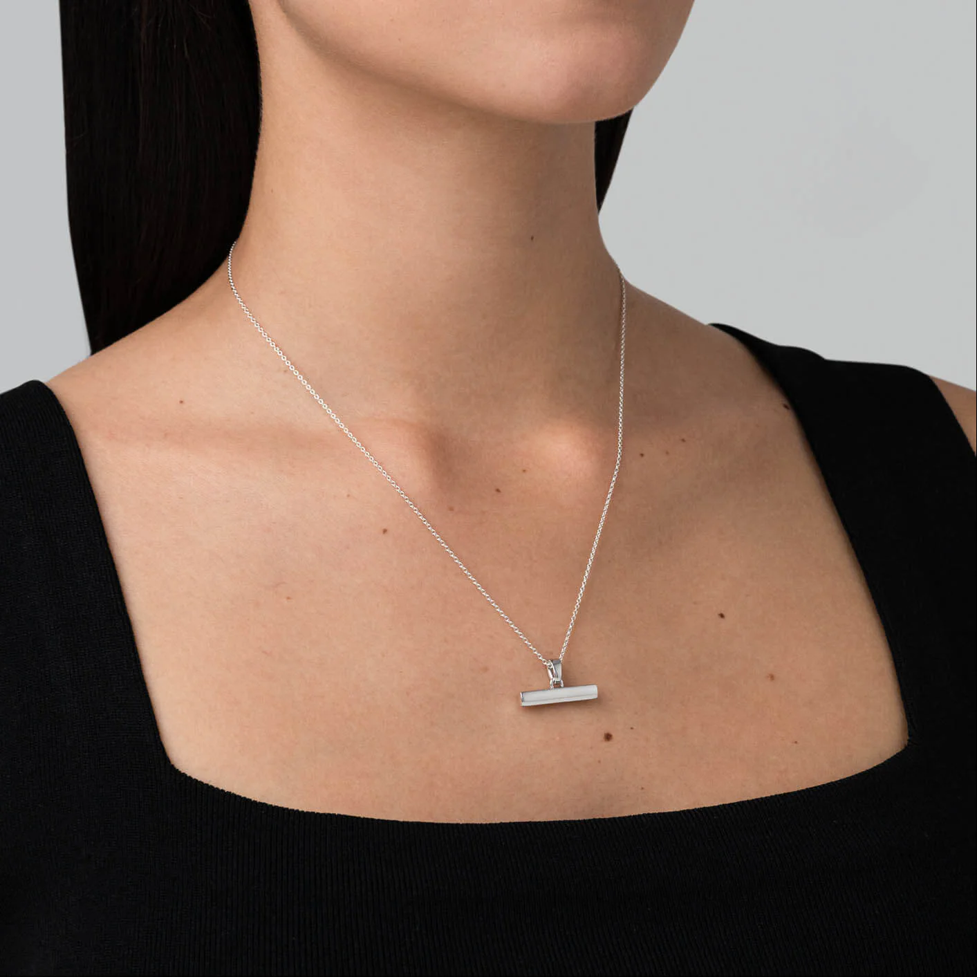 886 Small T-Bar Pendant with Chain in Sterling Silver - Image 4