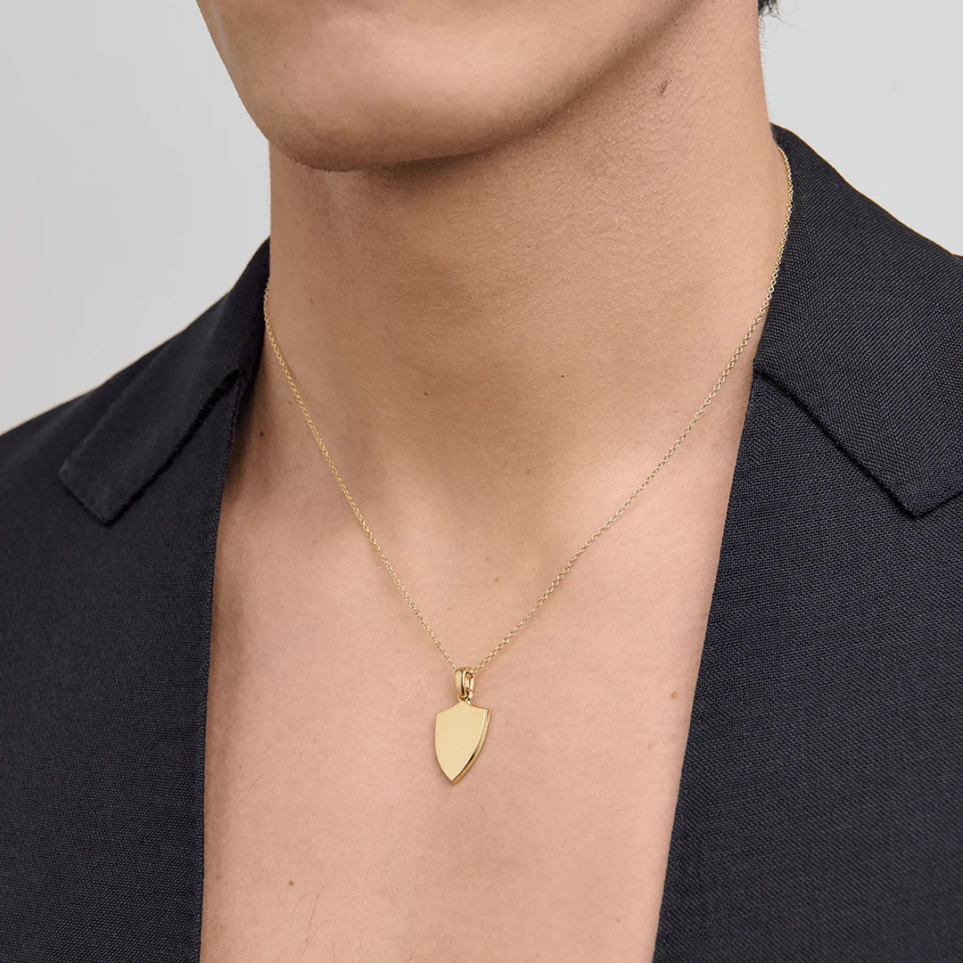 886 Shield Pendant With Chain 18ct Yellow Gold - Image 4