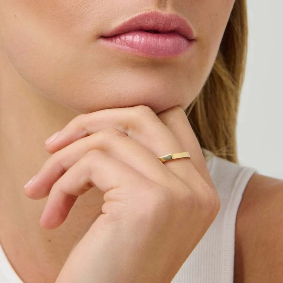 Decus Small Ring 18ct Yellow Gold - Image 5