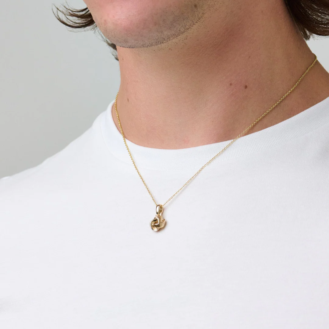 Knot Pendant With Chain 9ct Yellow Gold - Image 5
