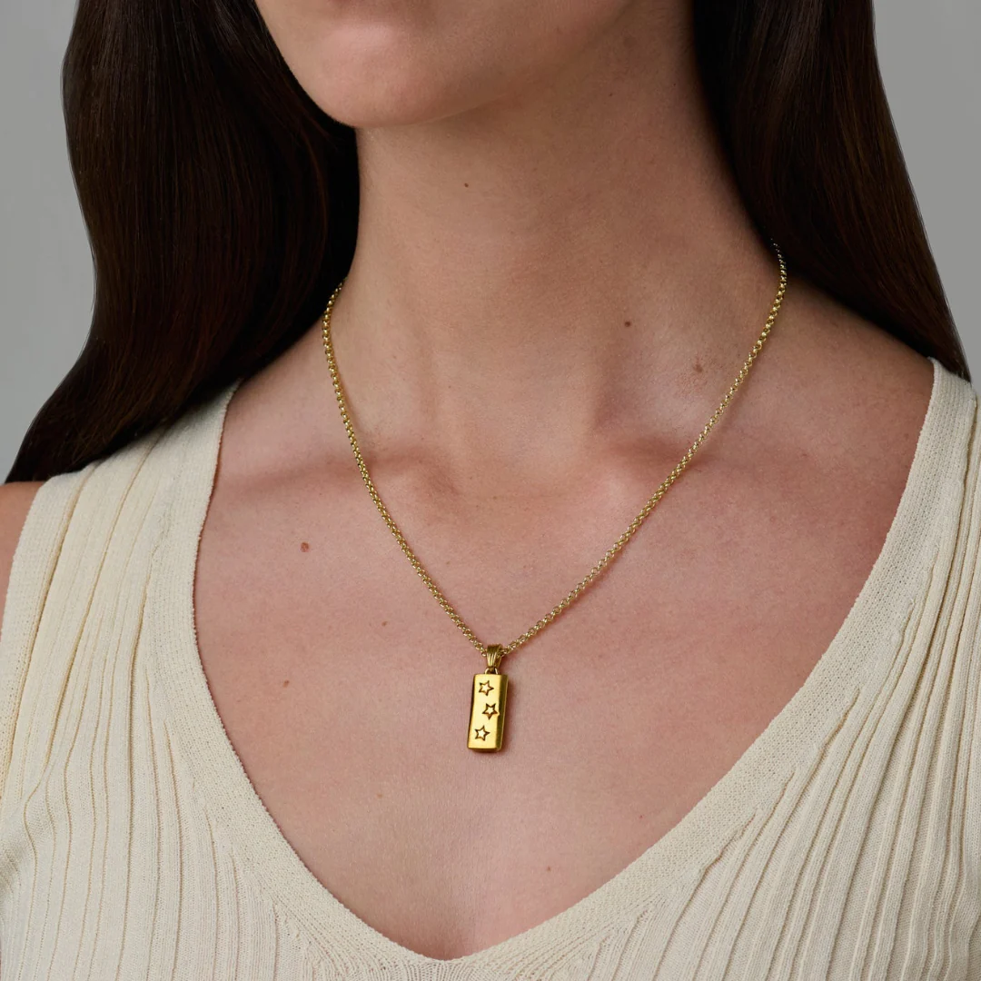 Shooting Star Bar Pendant with 18 inch Small Belcher Chain 9ct Yellow Gold - Image 4