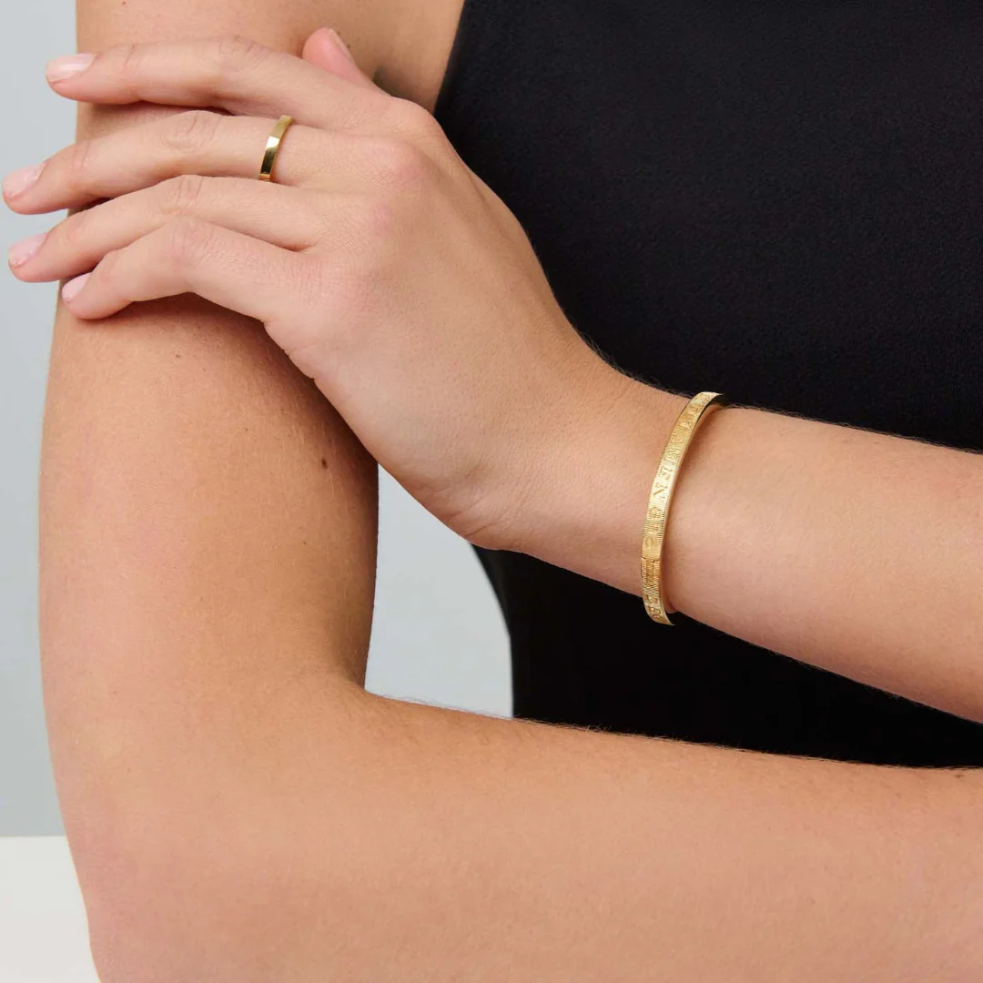 Tutamen Hinged Bangle 9ct Yellow Gold - Image 3